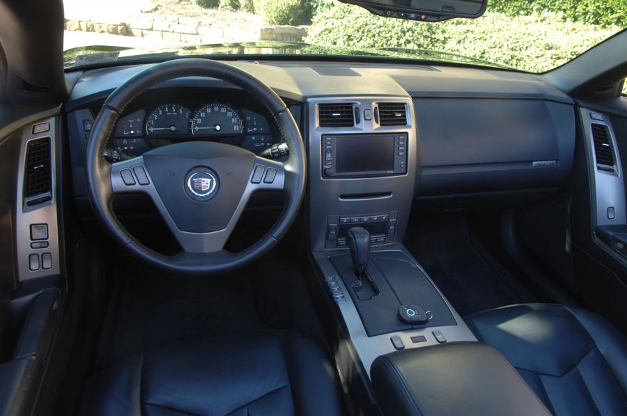  Cadillac XLR Roadster 2004 года  (фото 78 из 128)